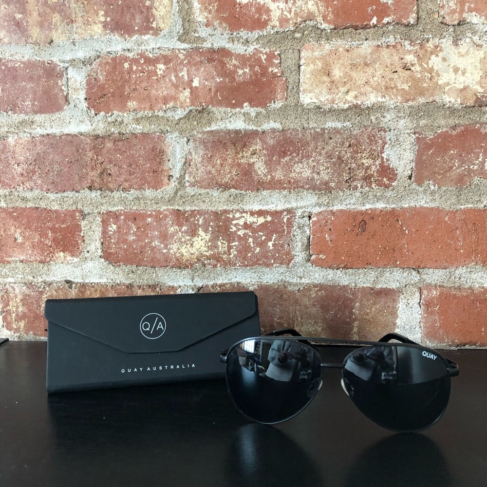 Quay Australia Vivienne Aviator Sunnies